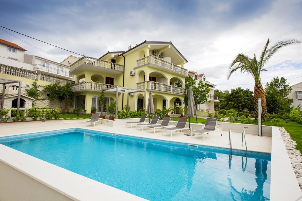 Apartments Bago Trogir Eksteriør bilde