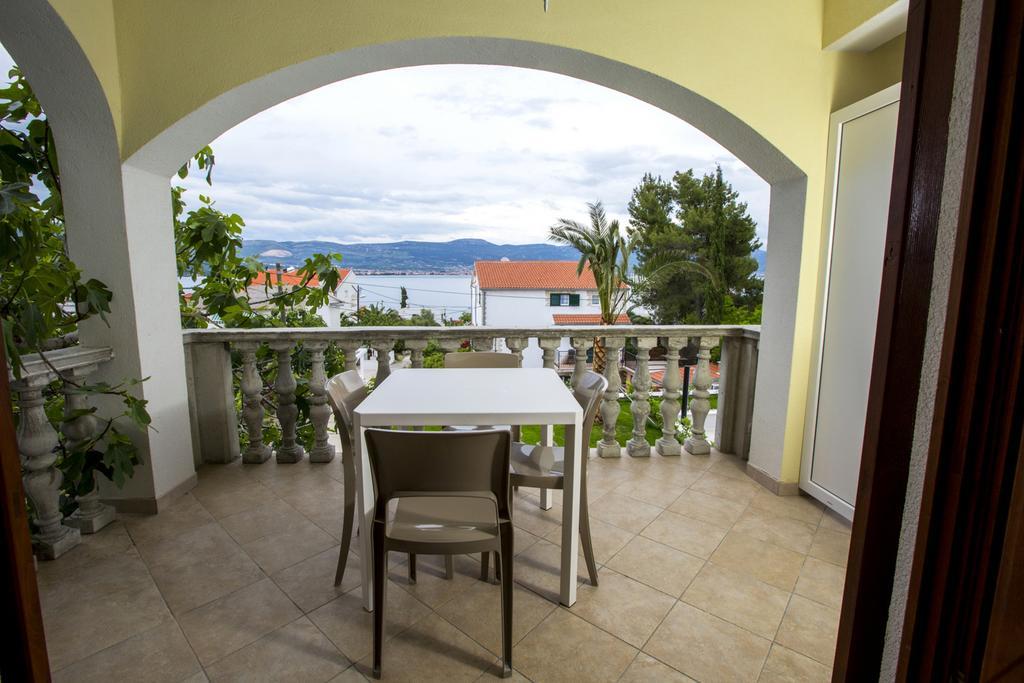Apartments Bago Trogir Eksteriør bilde