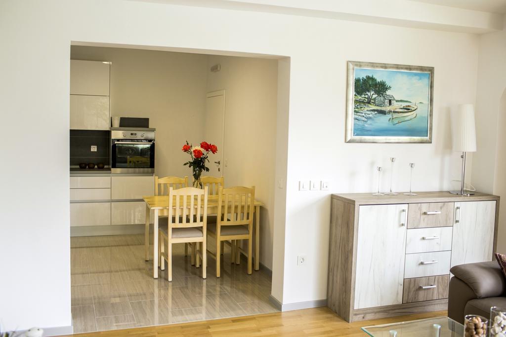 Apartments Bago Trogir Eksteriør bilde