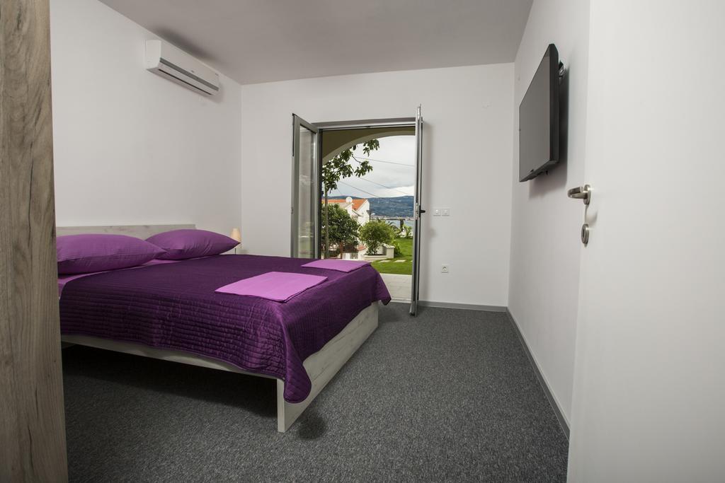 Apartments Bago Trogir Eksteriør bilde