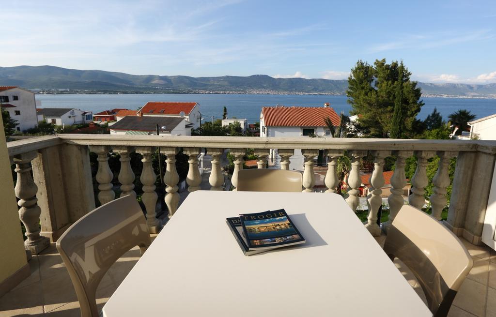 Apartments Bago Trogir Eksteriør bilde