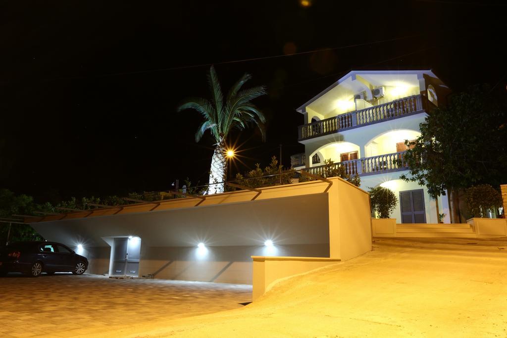 Apartments Bago Trogir Eksteriør bilde
