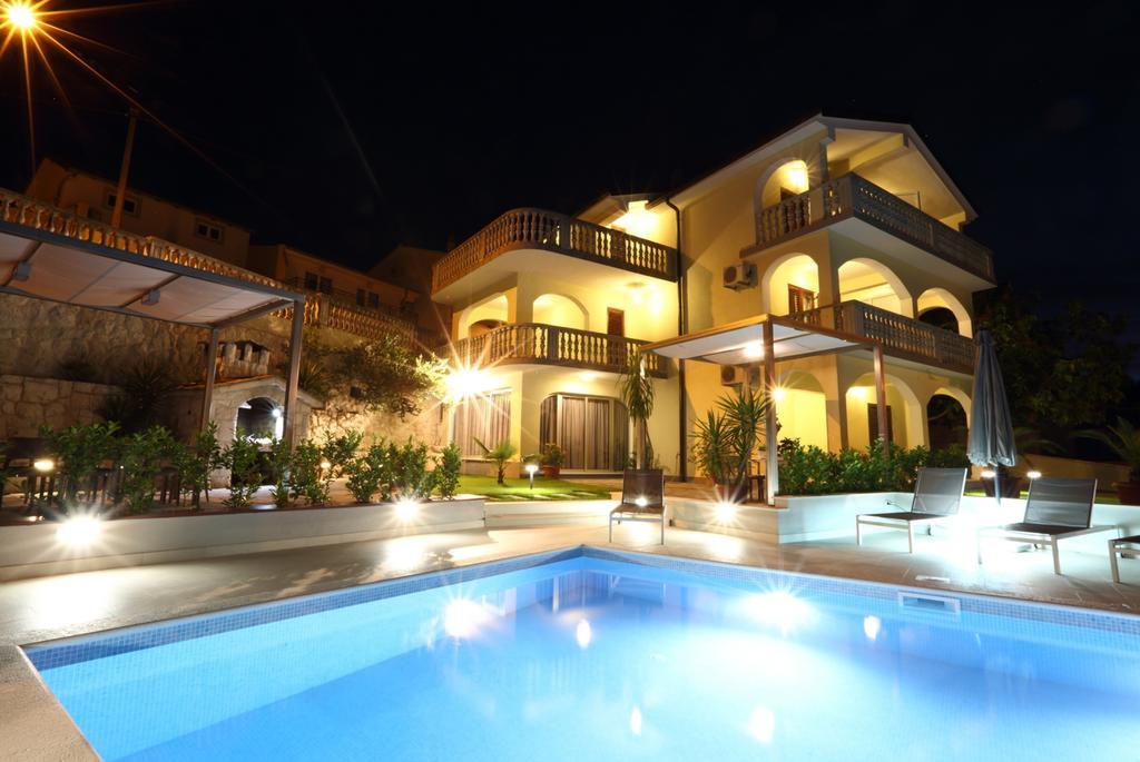 Apartments Bago Trogir Eksteriør bilde