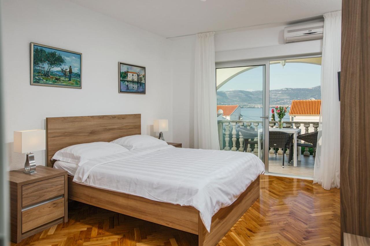Apartments Bago Trogir Eksteriør bilde